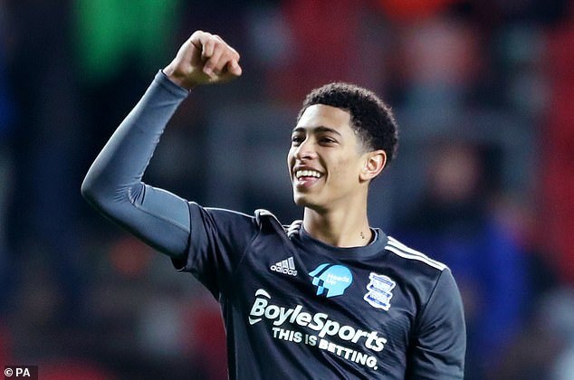 湖人惜败雄鹿，东契奇坦言关键时刻失机，詹姆斯失误成致命伤让全联盟震惊