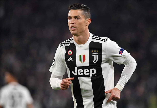 广东半场险胜浙江 徐杰萨姆纳齐爆 奎因太好用 胡明轩高开低走