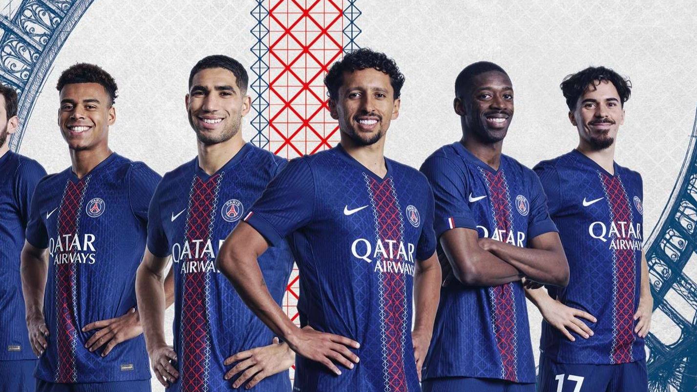 自行车赛手冲刺终点的爆发瞬间